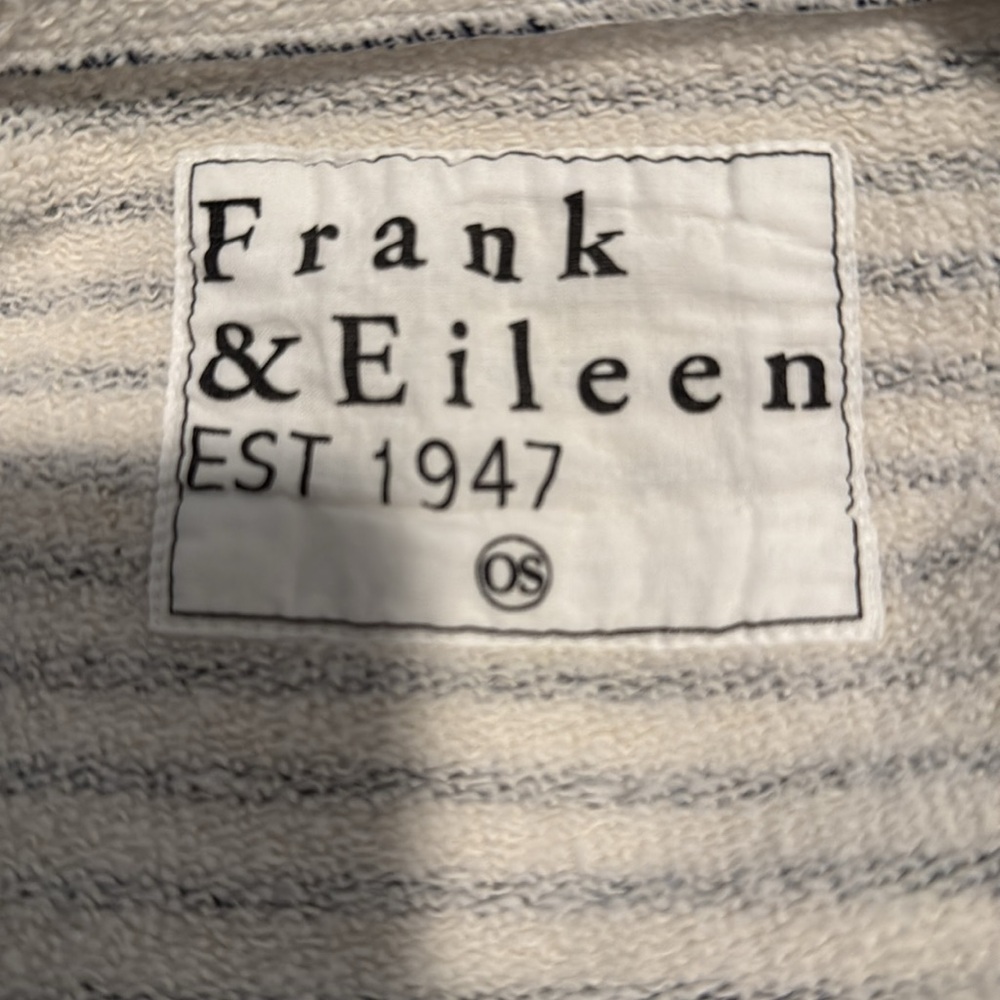 Frank & Eileen Hampton travel set in navy stripes size XS - Picture 10 of 14